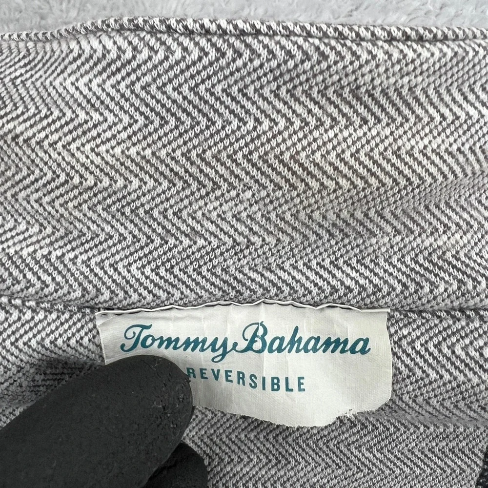 Tommy Bahama Reversible Herringbone Quarter Zip Pullover L Gray Men Coastal Knit